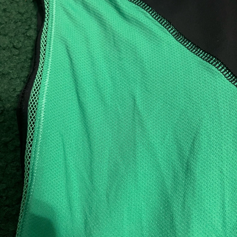 Lululemon capris - Picture 6 of 7